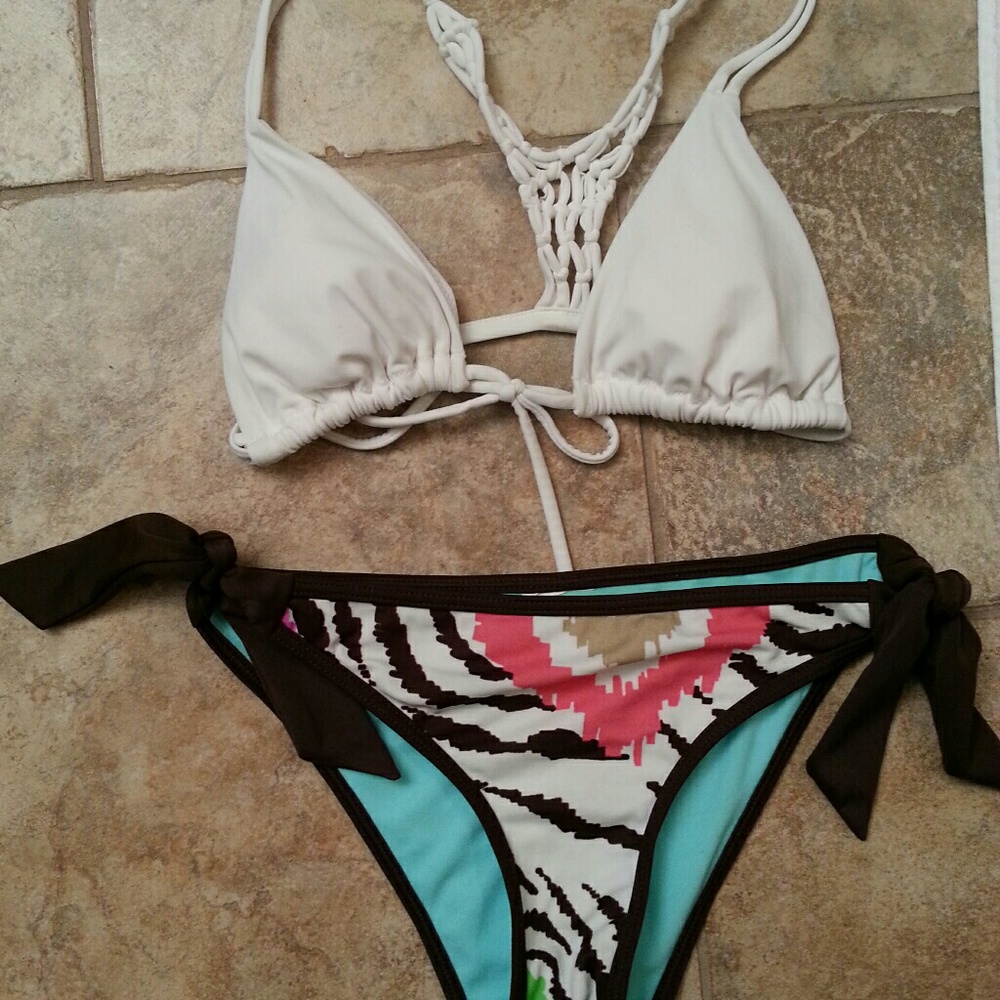 VS Bikini Top with bottoms